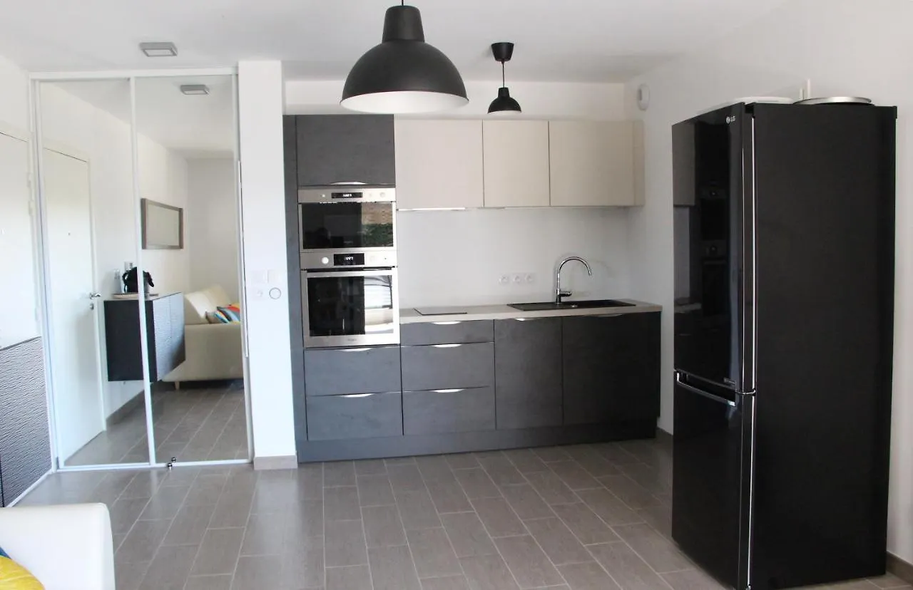 Appartement Chic A Nouvelle Terre Pour 4 Personnes La Londe-les-Maures Apartment